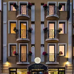 Labirint Boutique *** Boekarest